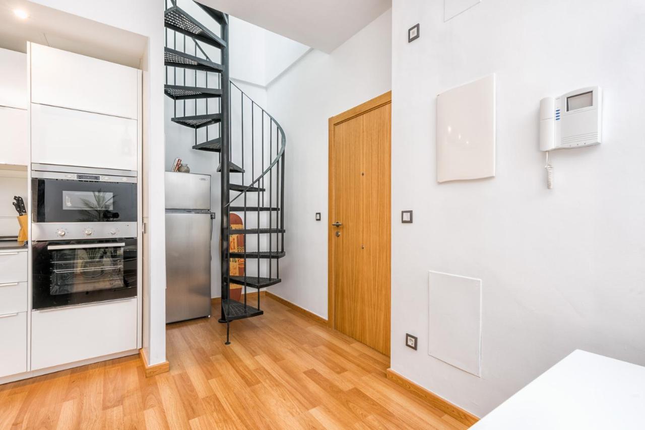 Atico Con Terraza Ac 1Hab En El Centro Y Piscina Comunitaria Apartment Malaga Ngoại thất bức ảnh