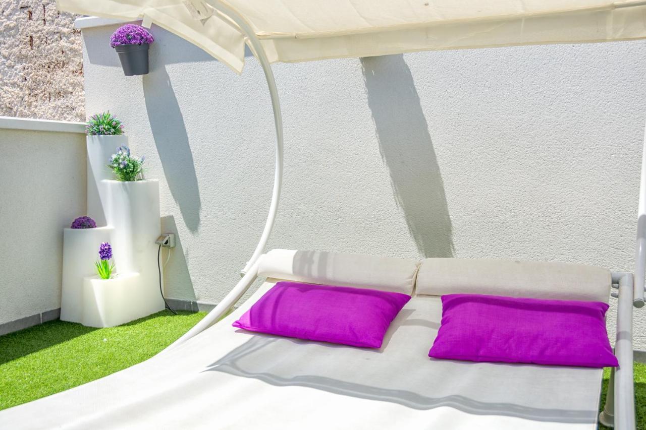 Atico Con Terraza Ac 1Hab En El Centro Y Piscina Comunitaria Apartment Malaga Ngoại thất bức ảnh
