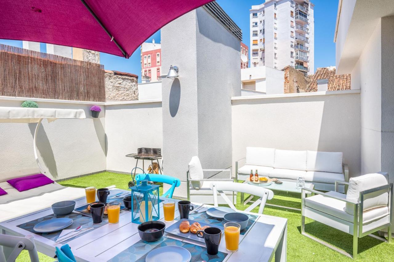 Atico Con Terraza Ac 1Hab En El Centro Y Piscina Comunitaria Apartment Malaga Ngoại thất bức ảnh