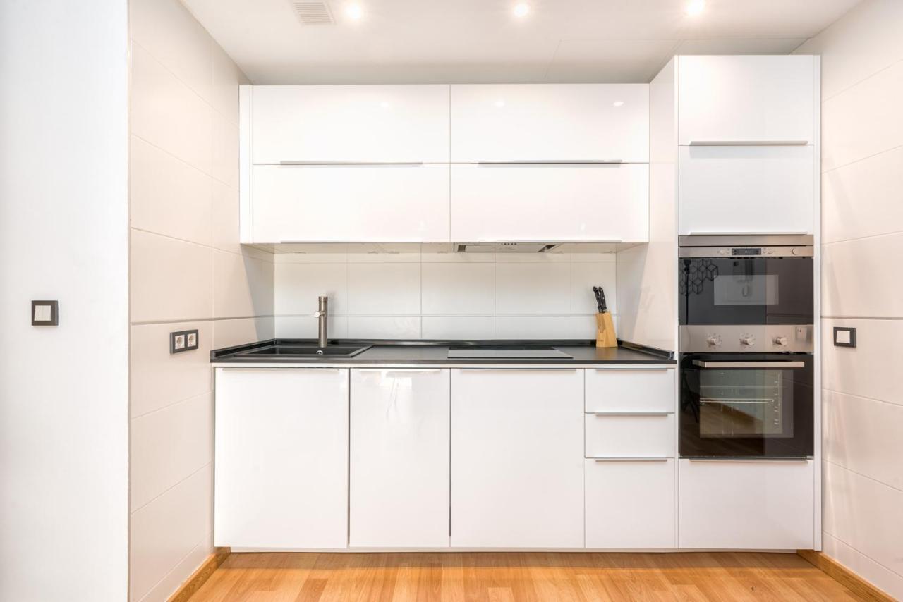 Atico Con Terraza Ac 1Hab En El Centro Y Piscina Comunitaria Apartment Malaga Ngoại thất bức ảnh