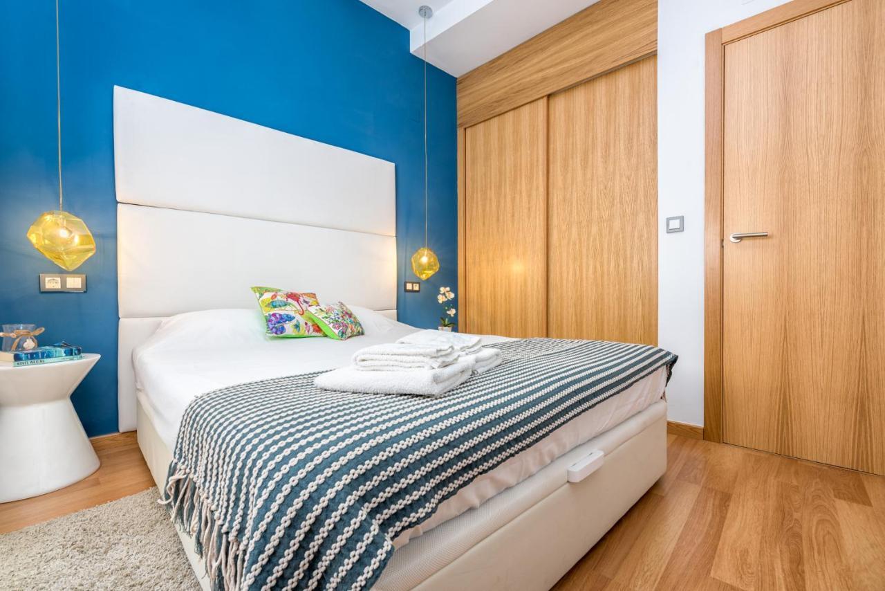Atico Con Terraza Ac 1Hab En El Centro Y Piscina Comunitaria Apartment Malaga Ngoại thất bức ảnh
