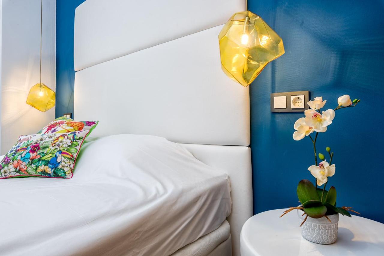 Atico Con Terraza Ac 1Hab En El Centro Y Piscina Comunitaria Apartment Malaga Ngoại thất bức ảnh