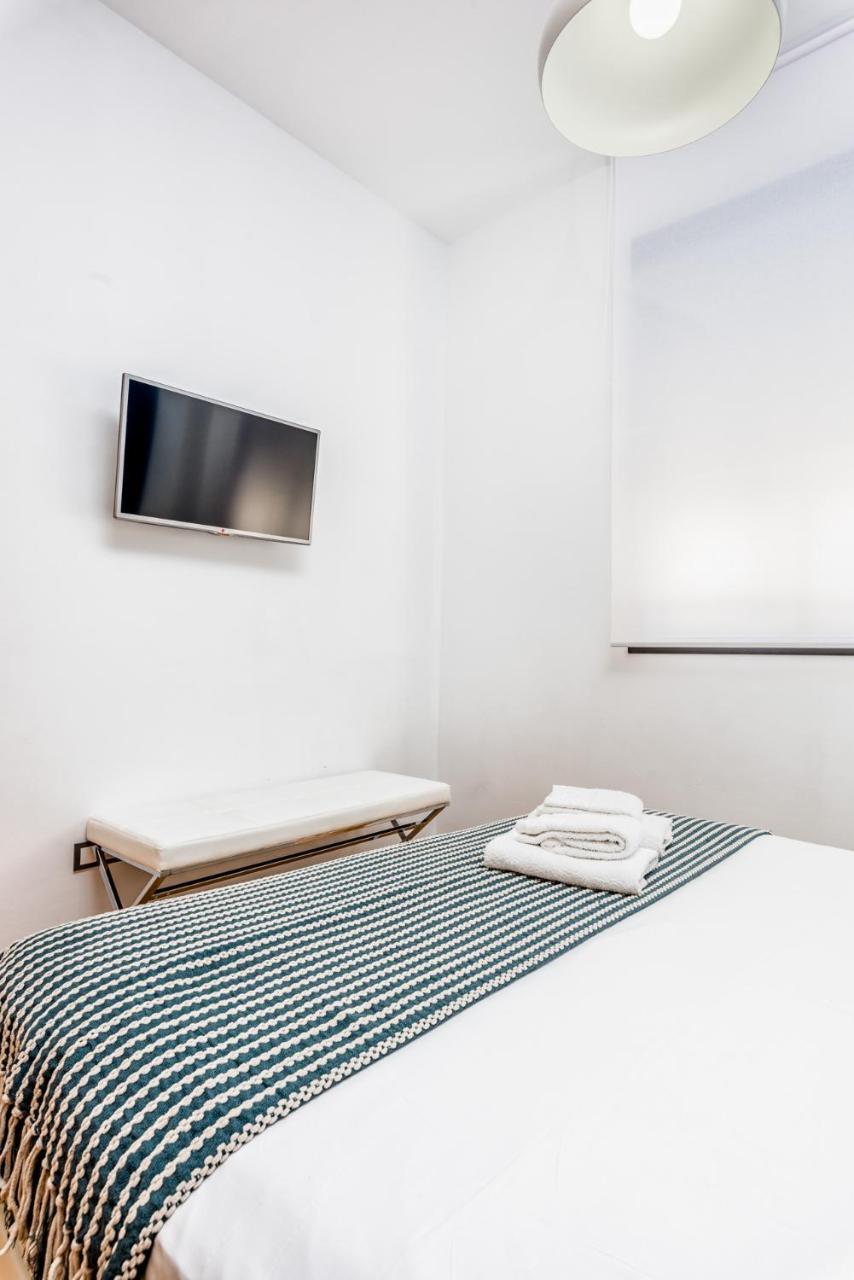 Atico Con Terraza Ac 1Hab En El Centro Y Piscina Comunitaria Apartment Malaga Ngoại thất bức ảnh